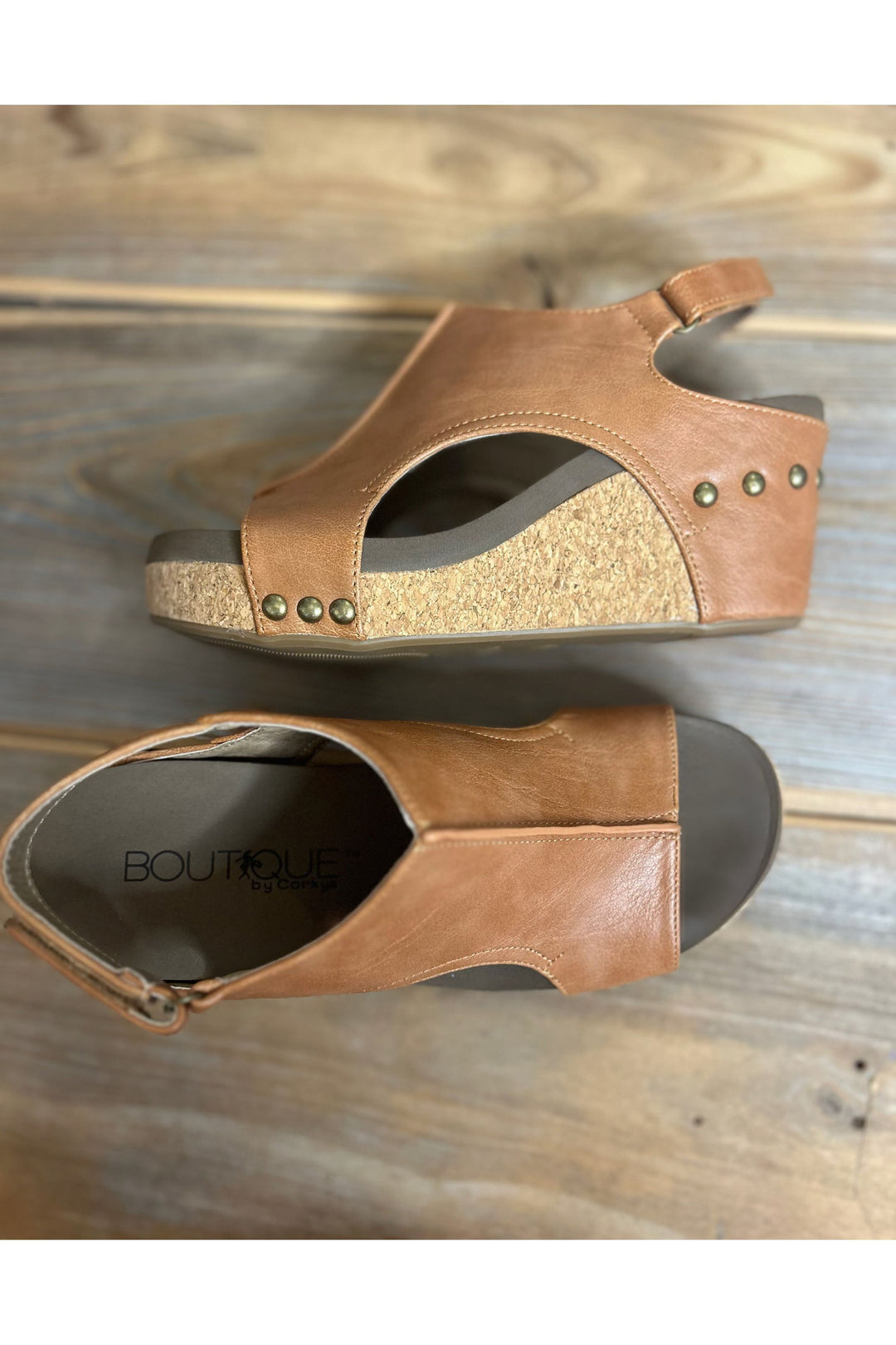 Corky’s Cognac Smooth Wedges